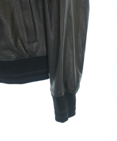 TAGLIATORE แจ็คเก็ตเบลาส์ อื่น