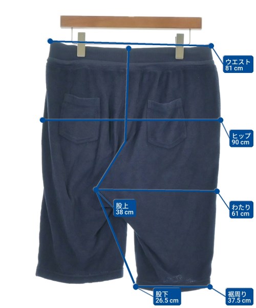 Della Ciana กางเกงขาสั้น