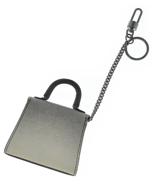 DELVAUX เครื่องประดับบนกระเป๋า