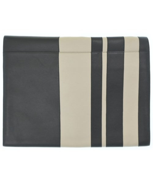 DELVAUX คลัตช์