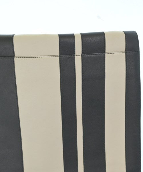 DELVAUX คลัตช์