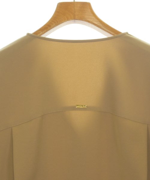 EVEX by KRIZIA เสื้อสตรี
