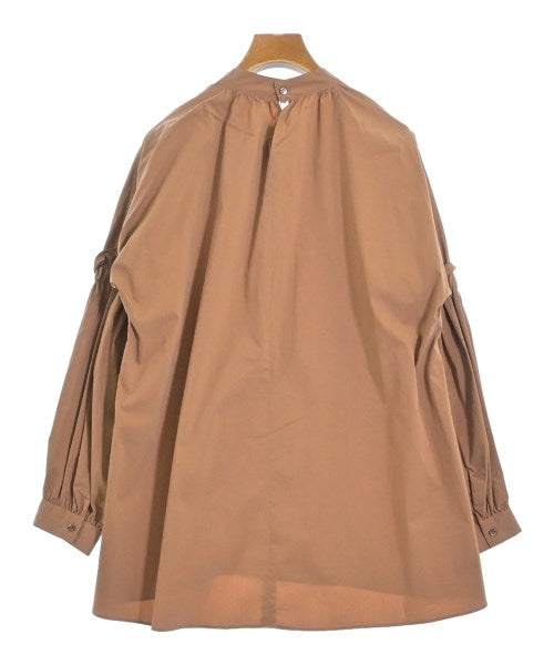 C+ เสื้อสตรี