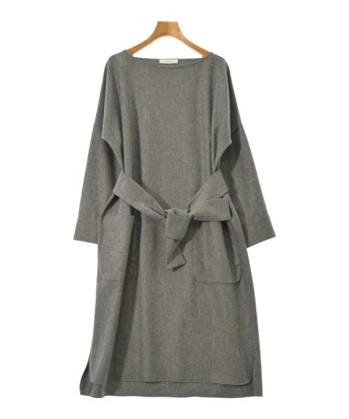 N_8 ชุดเดรส