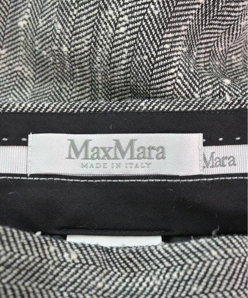 Max Mara กระโปรงยาวถึงเข่า