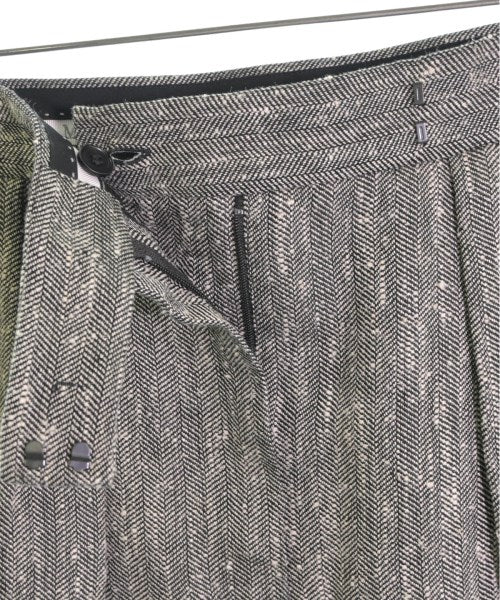 Max Mara กระโปรงยาวถึงเข่า