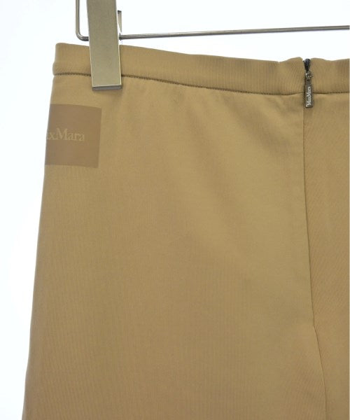 Max Mara กระโปรงยาวถึงเข่า