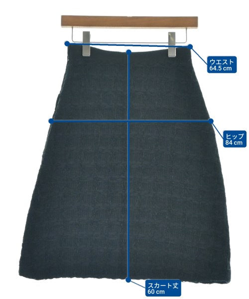 Max Mara กระโปรงยาวถึงเข่า