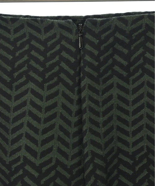 Max Mara กระโปรงยาวถึงเข่า