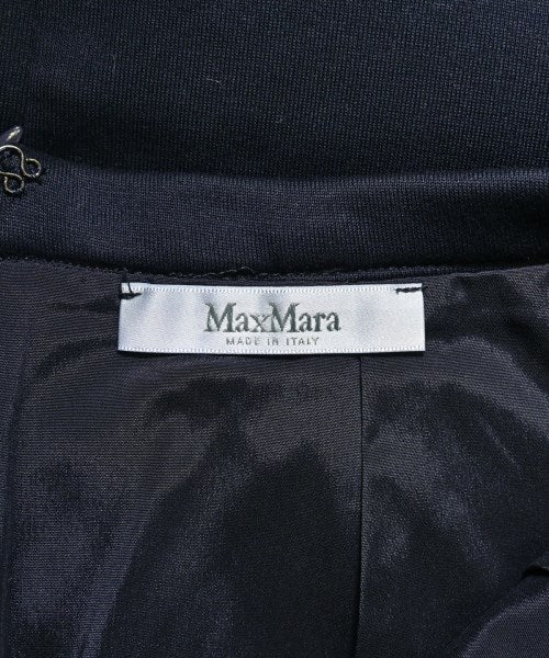 Max Mara กระโปรงยาวถึงเข่า