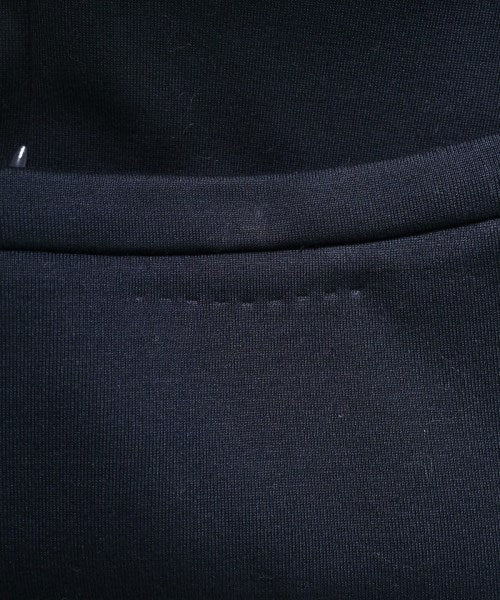 Max Mara กระโปรงยาวถึงเข่า