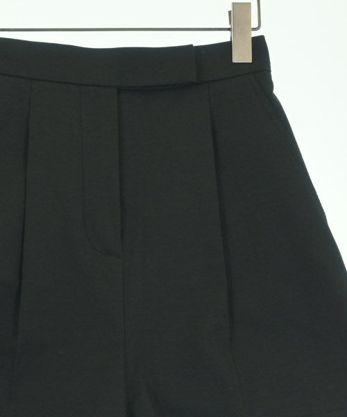 Max Mara กางเกงขาสั้น