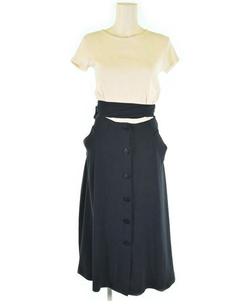 Max Mara กระโปรงยาวถึงเข่า