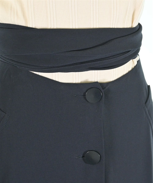 Max Mara กระโปรงยาวถึงเข่า