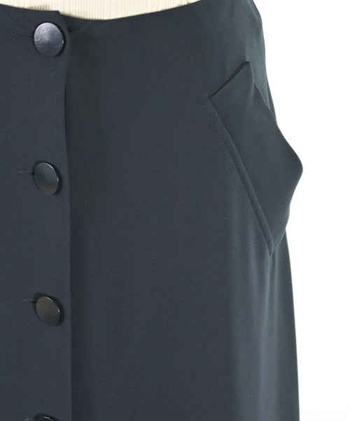 Max Mara กระโปรงยาวถึงเข่า