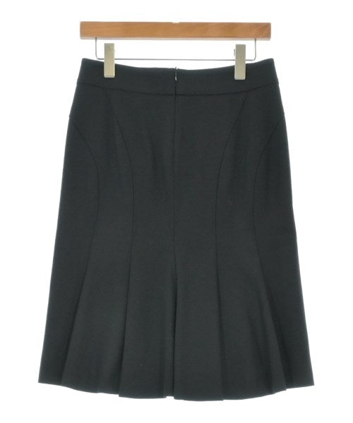 Max Mara กระโปรงยาวถึงเข่า