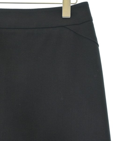 Max Mara กระโปรงยาวถึงเข่า
