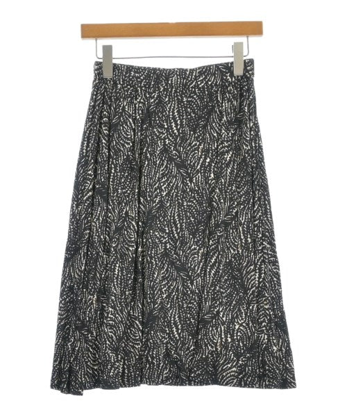 Max Mara กระโปรงยาวถึงเข่า