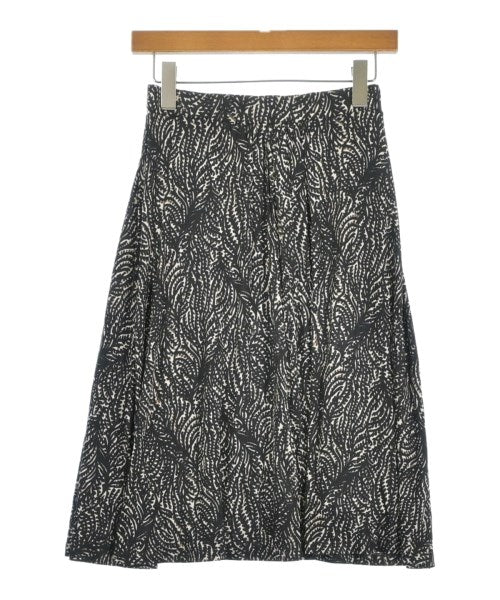 Max Mara กระโปรงยาวถึงเข่า