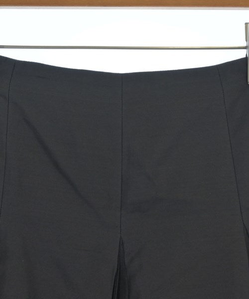 Max Mara กระโปรงยาวถึงเข่า