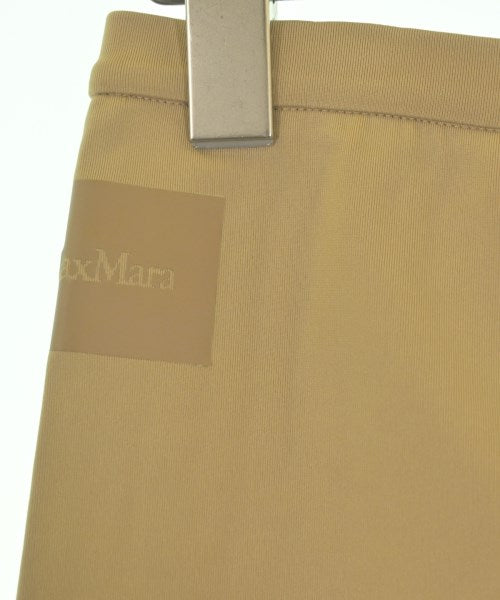 Max Mara กระโปรงยาวถึงเข่า