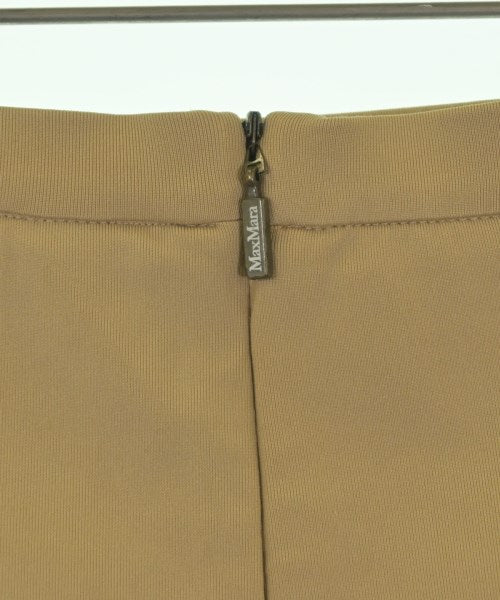 Max Mara กระโปรงยาวถึงเข่า