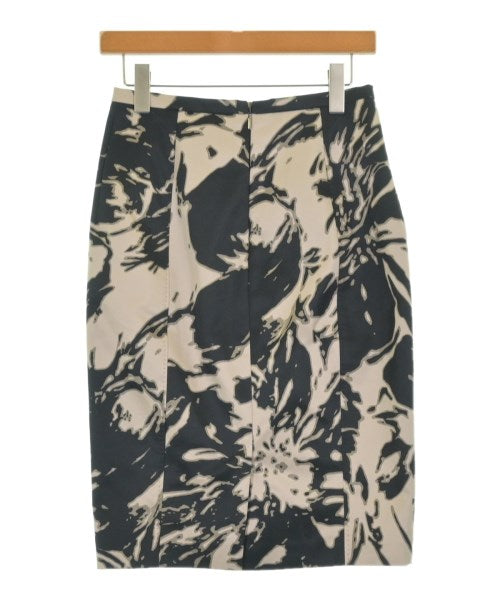 Max Mara กระโปรงยาวถึงเข่า