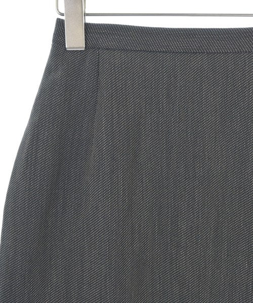 Max Mara กระโปรงยาวถึงเข่า