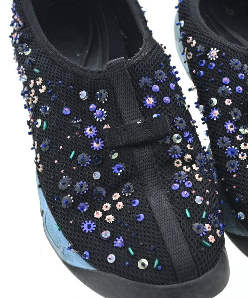 Christian Dior รองเท้าผ้าใบ