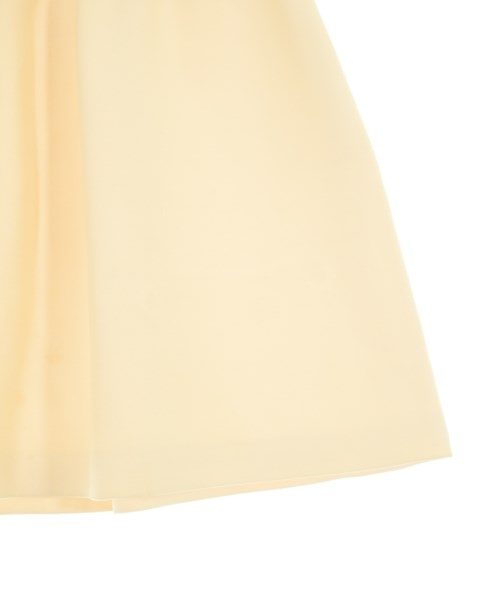 Christian Dior กระโปรงยาวถึงเข่า