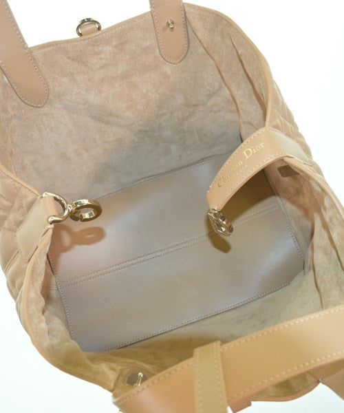 Christian Dior กระเป๋าถือขนาดใหญ่