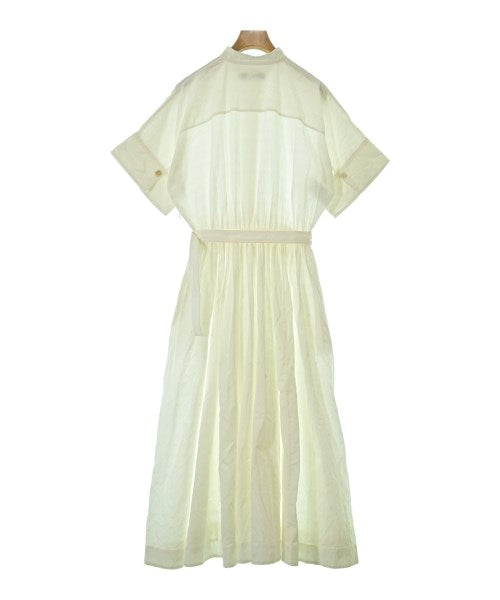 Christian Dior เดรสที่เป็นเสื้อเชิ้ตตัวยาว