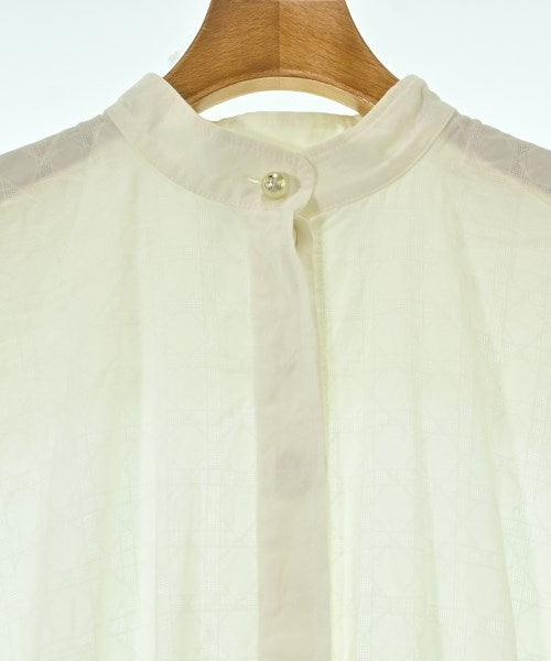 Christian Dior เดรสที่เป็นเสื้อเชิ้ตตัวยาว