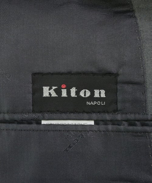 Kiton ชุดสูทธุรกิจ