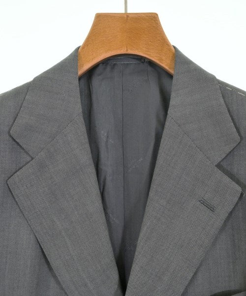 Kiton ชุดสูทธุรกิจ