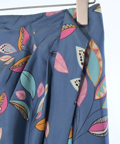 Kiton กระโปรงยาวถึงเข่า