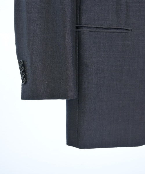 Kiton ชุดสูทธุรกิจ