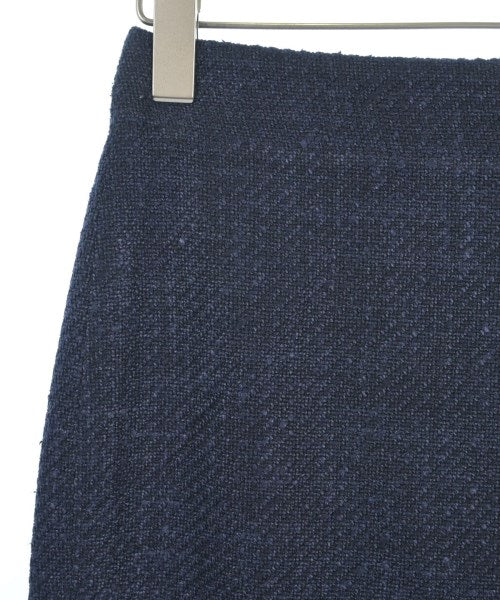 Kiton กระโปรงยาวถึงเข่า