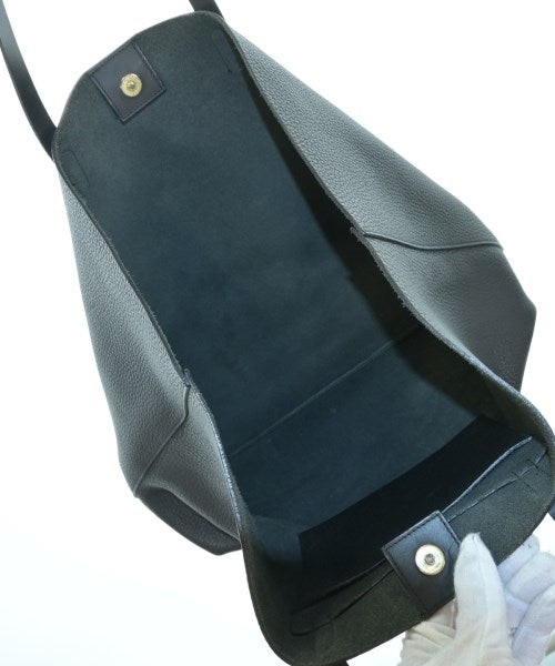 GLOBE-TROTTER กระเป๋าถือขนาดใหญ่