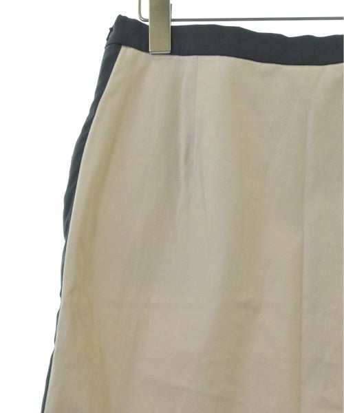 MAX MARA WEEK END LINE กระโปรงยาวถึงเข่า