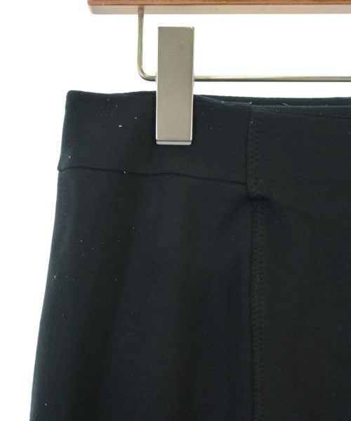 MAX MARA WEEK END LINE กระโปรงยาวถึงเข่า