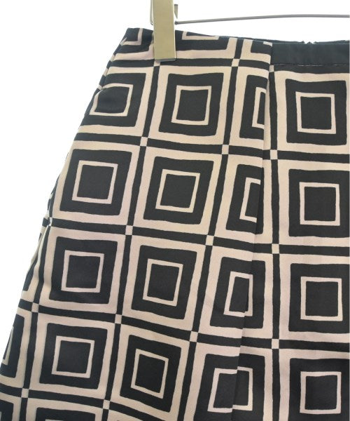 'S Max Mara กระโปรงยาวถึงเข่า