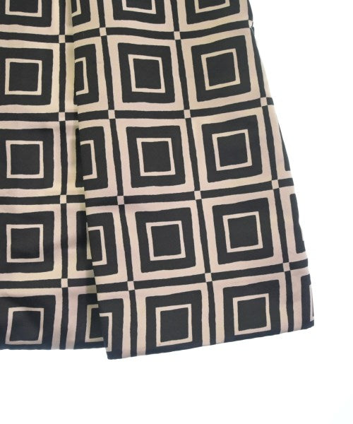 'S Max Mara กระโปรงยาวถึงเข่า