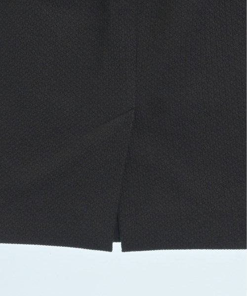 PAULE KA กระโปรงยาวถึงเข่า