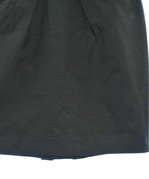 PAULE KA กระโปรงยาวถึงเข่า