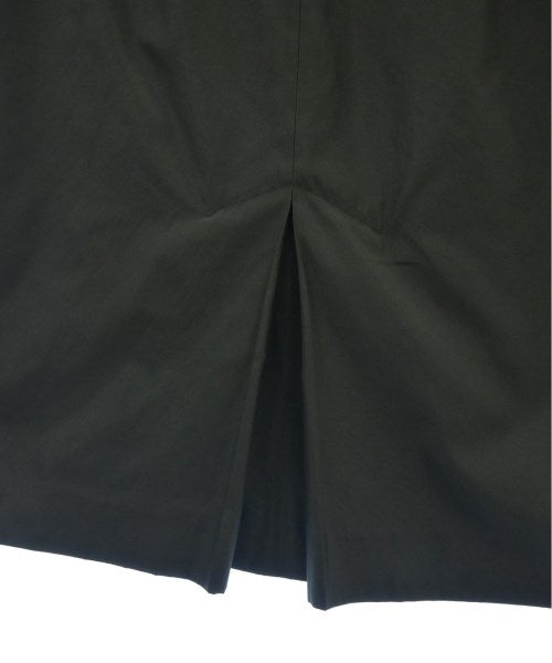 PAULE KA กระโปรงยาวถึงเข่า