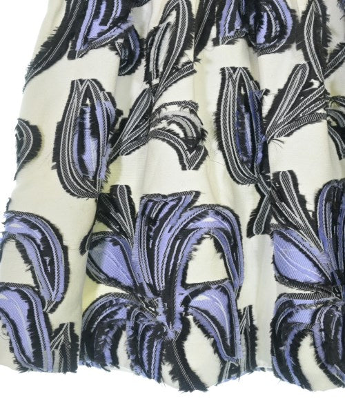 PAULE KA กระโปรงยาวถึงเข่า