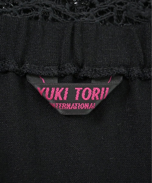 YUKI TORII กระโปรงยาวถึงเข่า