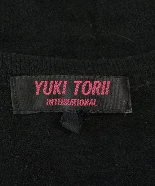 YUKI TORII แขนกุด