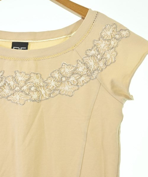 PAOLA FRANI เสื้อยืด/เสื้อท็อปส์